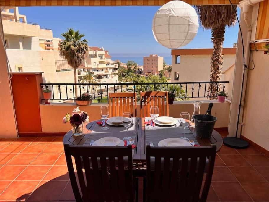 Benalmadena Costa Malaga Apartamento Muy Acogedor Con Vistas Al Mar Terraza Gigante Para Verano E Invierno Parking Dış mekan fotoğraf